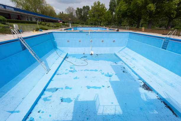 Best Local water damage restoration  in Crystal Lakes, OH